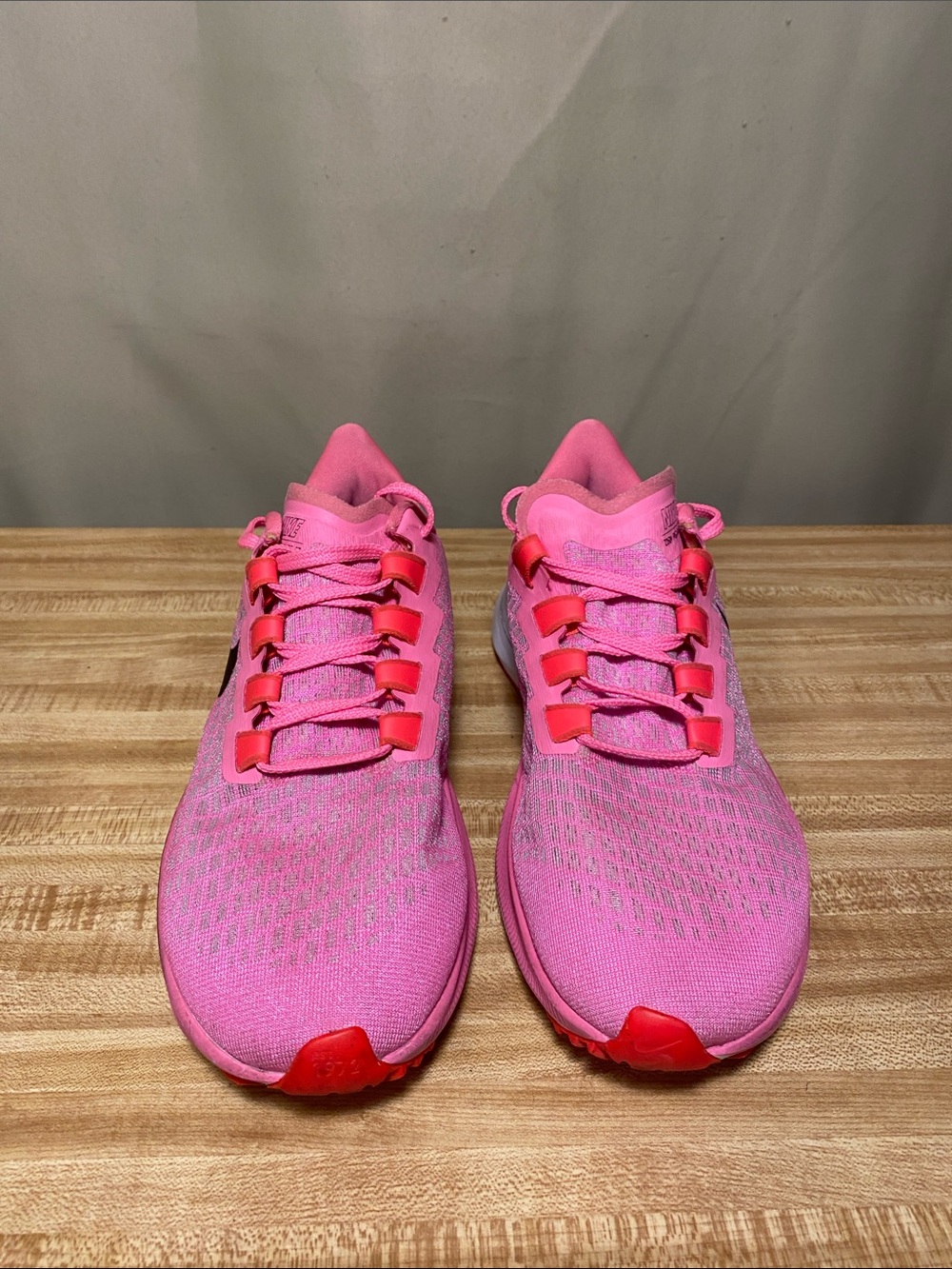 Nike Air Zoom Pegasus 37 Running Pink Glow Style women’s size 8.5 - Picture 2 of 7